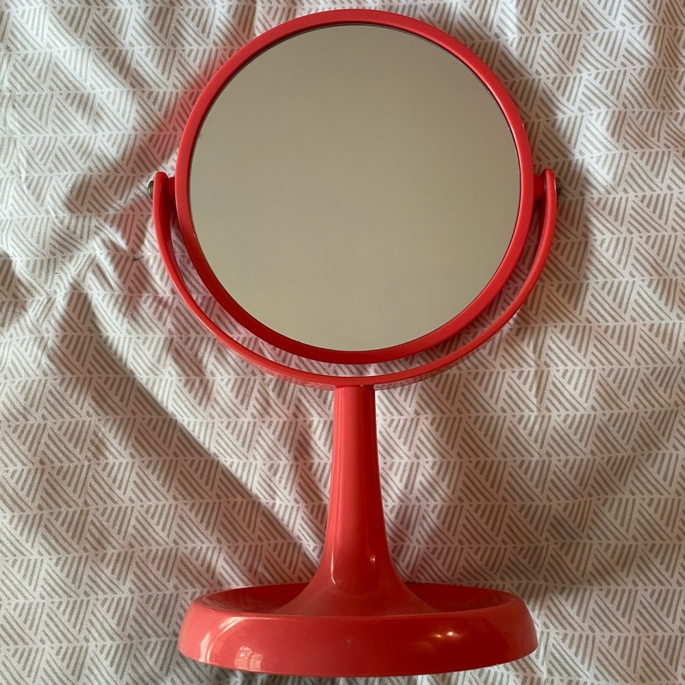 Coral Stand up double sided mirror
